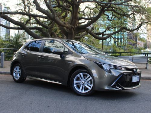 2020 Toyota Corolla SX Hybrid hatch review